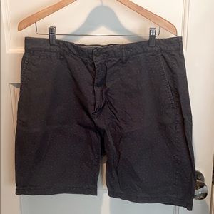 Blue 34W shorts with pattern